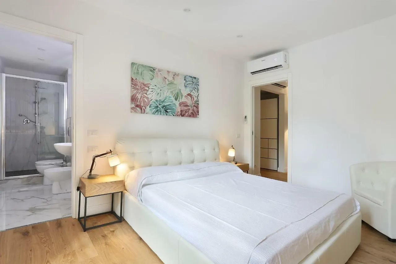 La Marmora 3 bedroom apartment near Galleria dell'Accademia Firenze
